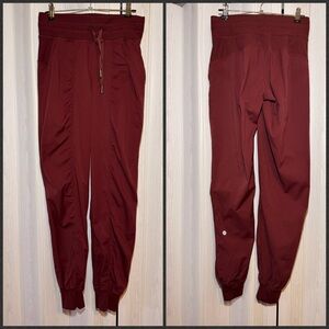 Lululemon Dance Studio Mid-Rise Jogger Red Merlot size 2